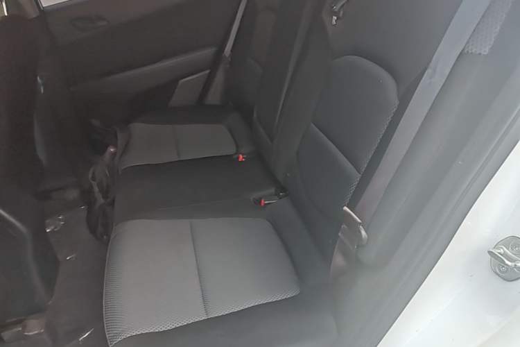 Used Hyundai ix25 2015 1.6L Manual Two-Wheel Drive Fashionable GS Model Left Rear Seat
