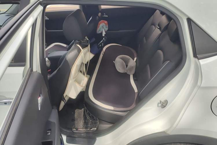 Used Hyundai ix25 2015 1.6L Automatic Two-Wheel Drive Smart GLS Trim Left Rear Seat
