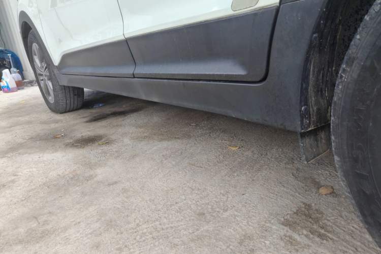Used Hyundai ix25 2015 1.6L Automatic Two-Wheel Drive Smart GLS Trim Left Side Sill