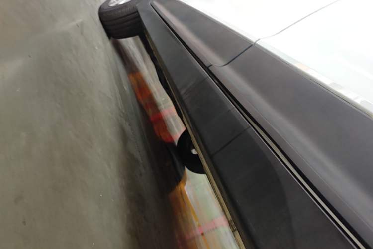 Used Hyundai ix25 2015 1.6L Automatic Two-Wheel Drive Smart GLS Trim Left Side Sill