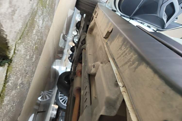 Used Hyundai ix25 2015 1.6L Automatic Two-Wheel Drive Smart GLS Trim Left Side Sill