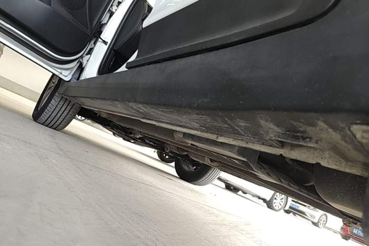 Used Hyundai ix25 2015 1.6L Automatic Two-Wheel-Drive Deluxe DLX Model Left Side Sill