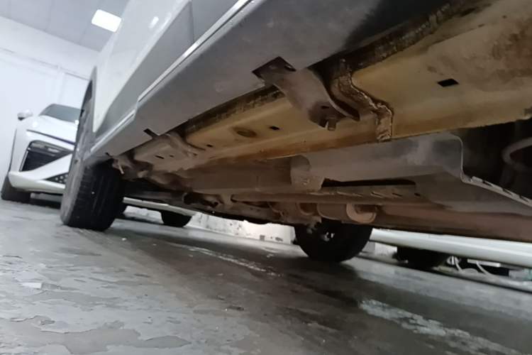 Used Hyundai ix25 2015 1.6L Automatic Two-Wheel Drive Smart GLS Trim Left Side Sill