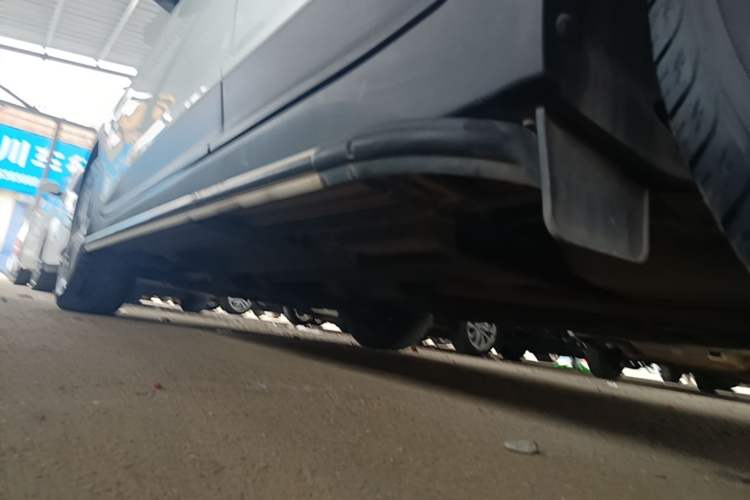 Used Hyundai ix25 2015 1.6L Automatic Two-Wheel-Drive Deluxe DLX Model Left Side Sill