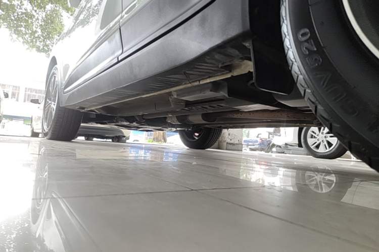 Used Hyundai ix25 2015 1.6L Automatic Two-Wheel Drive Smart GLS Trim Left Side Sill