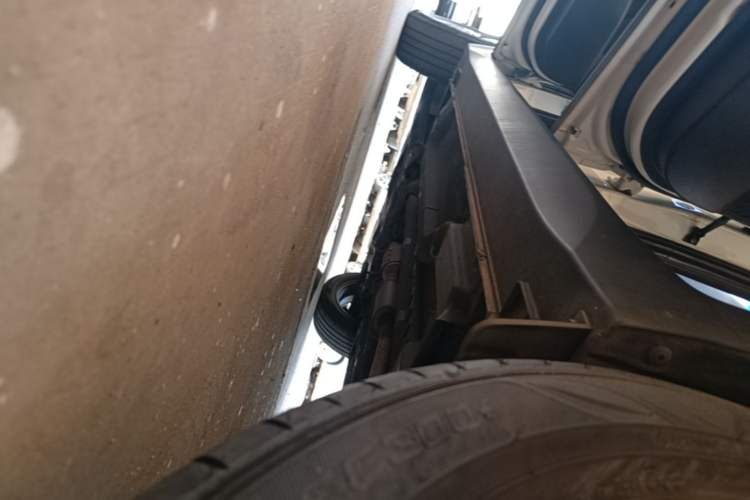 Used Hyundai ix25 2015 1.6L Automatic Two-Wheel Drive Smart GLS Trim Left Side Sill
