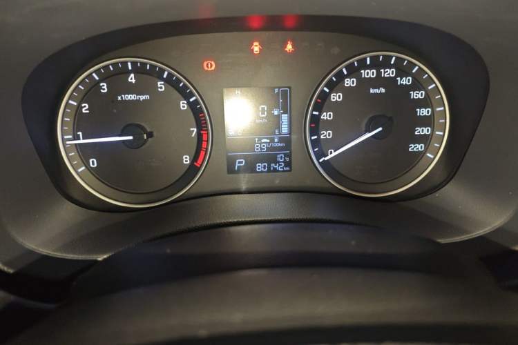 Used Hyundai ix25 2015 1.6L Automatic Two-Wheel Drive Smart GLS Trim Odometer Close Up