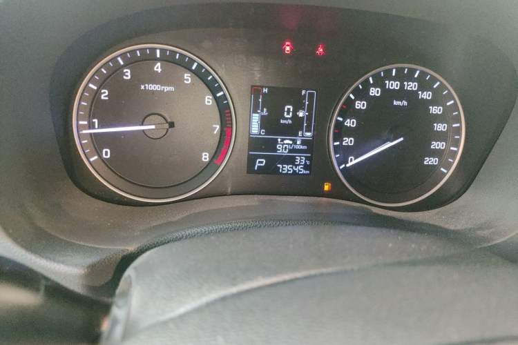 Used Hyundai ix25 2015 1.6L Automatic Two-Wheel Drive Smart GLS Trim Odometer Close Up