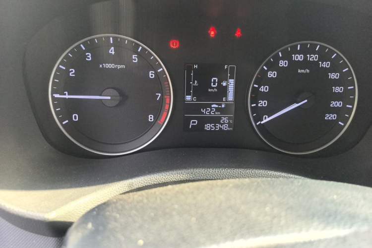 Used Hyundai ix25 2015 1.6L Automatic Two-Wheel Drive Smart GLS Trim Odometer Close Up