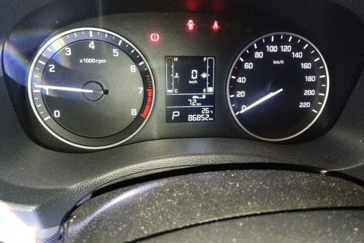Used Hyundai ix25 2015 1.6L Automatic Two-Wheel Drive Smart GLS Trim Odometer Close Up