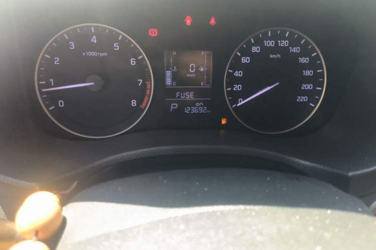 Used Hyundai ix25 2015 1.6L Automatic Two-Wheel Drive Smart GLS Trim Odometer Close Up