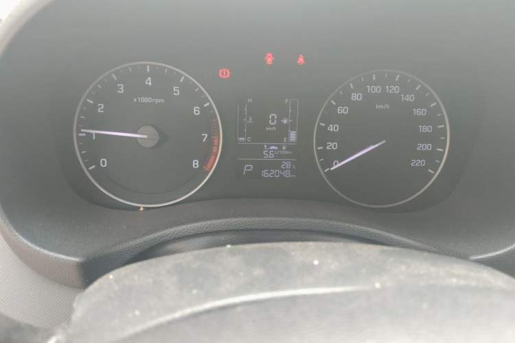 Used Hyundai ix25 2015 1.6L Automatic Two-Wheel Drive Smart GLS Trim Odometer Close Up