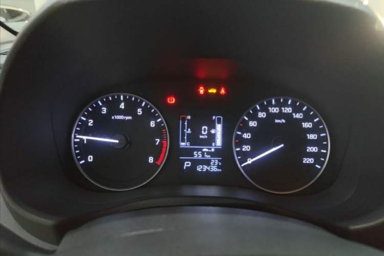 Used Hyundai ix25 2015 1.6L Automatic Two-Wheel Drive Smart GLS Trim Odometer Close Up