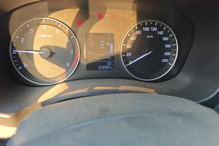 Used Hyundai ix25 2015 1.6L Manual Two-Wheel Drive Fashionable GS Model Odometer Close Up