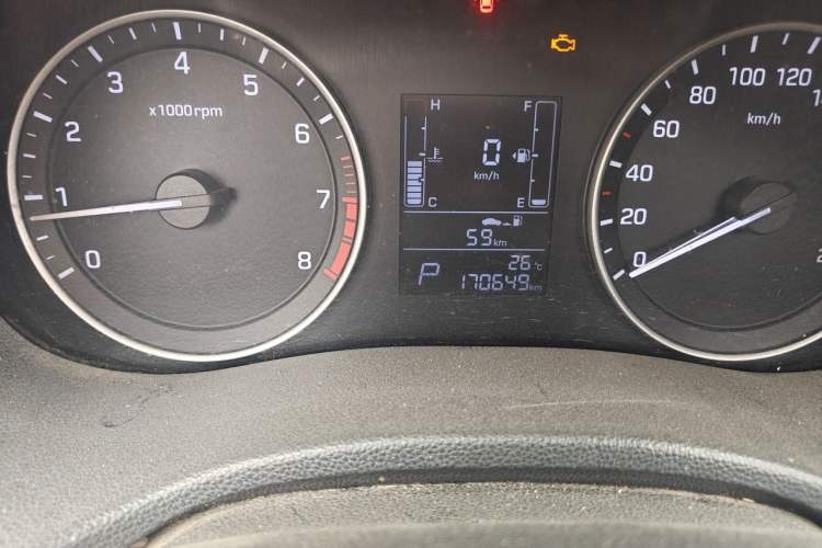 Used Hyundai ix25 2015 1.6L Automatic Two-Wheel Drive Smart GLS Trim Odometer Close Up