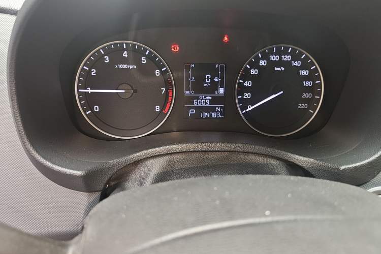 Used Hyundai ix25 2015 1.6L Automatic Two-Wheel Drive Smart GLS Trim Odometer Close Up