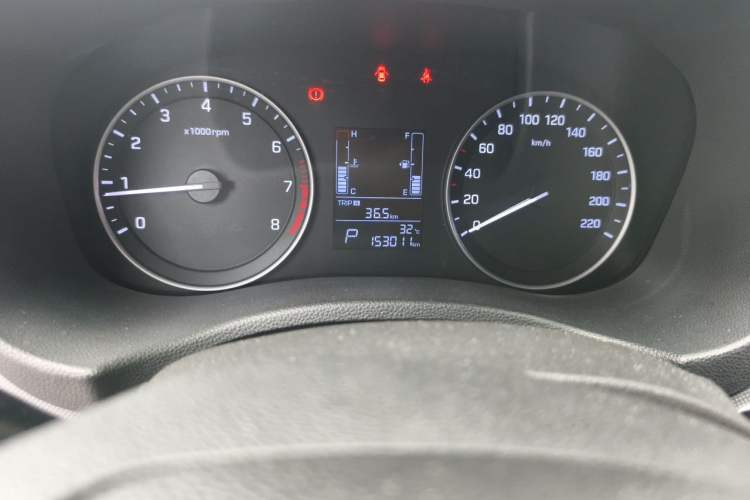Used Hyundai ix25 2015 1.6L Automatic Two-Wheel Drive Smart GLS Trim Odometer Close Up
