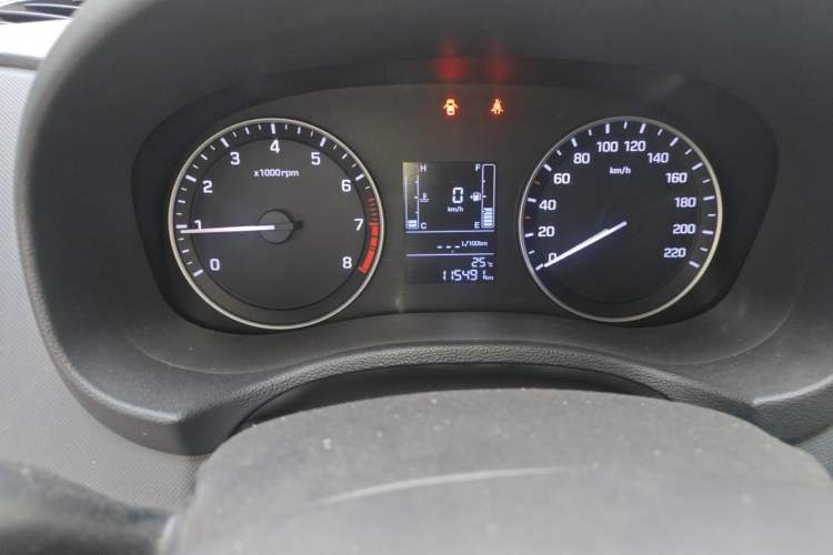 Used Hyundai ix25 2015 1.6L Manual Two-Wheel Drive Fashionable GS Model Odometer Close Up