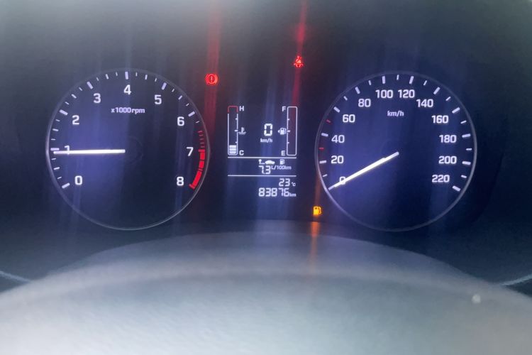 Used Hyundai ix25 2015 1.6L Manual Two-Wheel Drive Fashionable GS Model Odometer Close Up