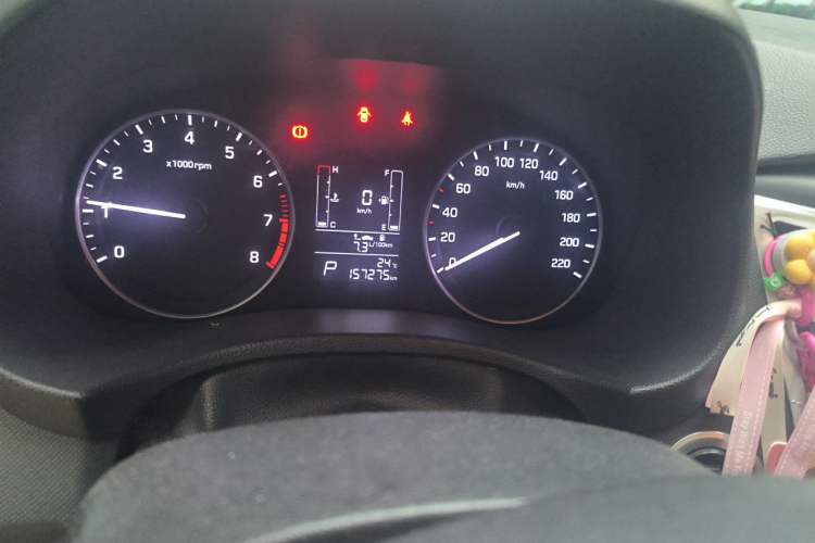 Used Hyundai ix25 2015 1.6L Automatic Two-Wheel Drive Smart GLS Trim Odometer Close Up