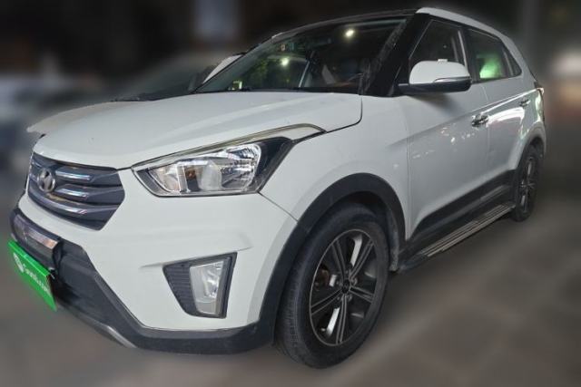 Hyundai ix25 2015 1.6L Automatic Two-Wheel Drive Smart GLS Trim مستعملة