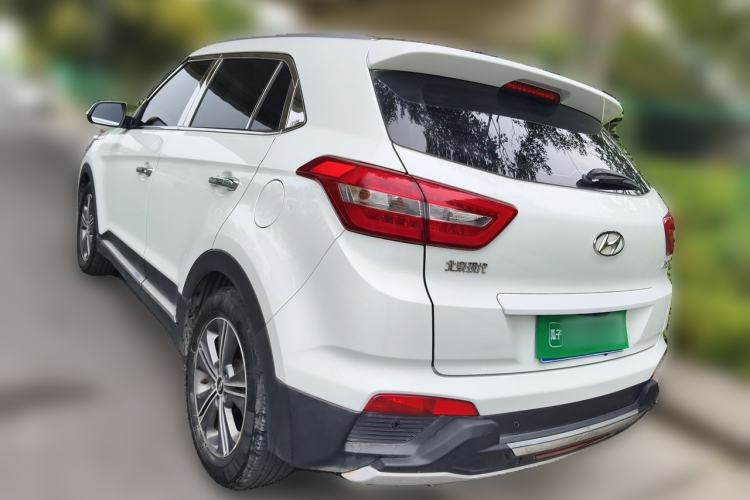 Used Hyundai ix25 2015 1.6L Automatic Two-Wheel-Drive Deluxe DLX Model Rear Left 45 Deg