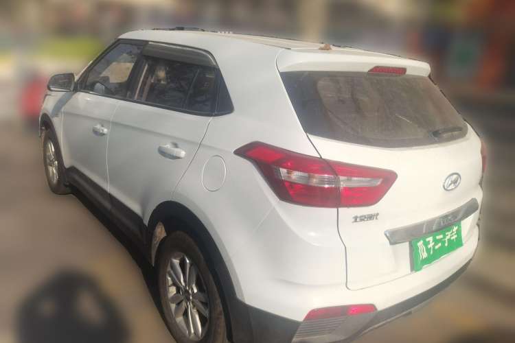 Used Hyundai ix25 2015 1.6L Manual Two-Wheel Drive Fashionable GS Model Rear Left 45 Deg