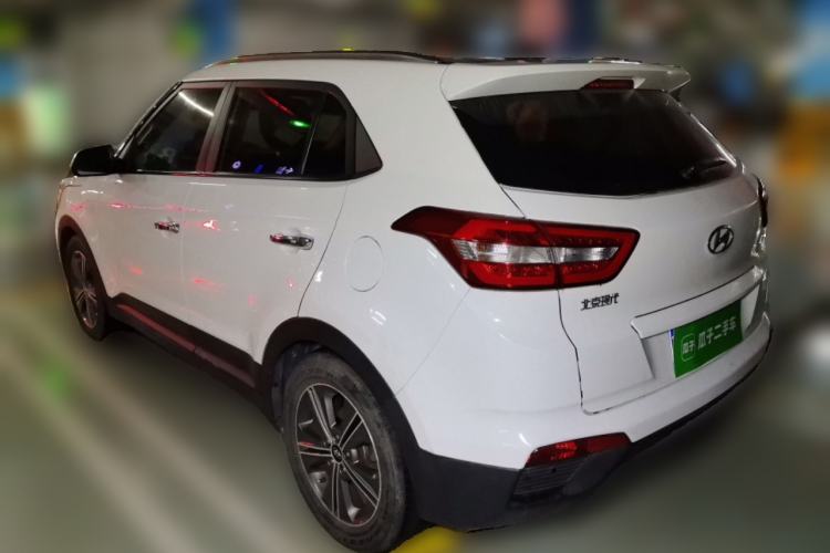 Used Hyundai ix25 2015 1.6L Automatic Two-Wheel-Drive Deluxe DLX Model Rear Left 45 Deg