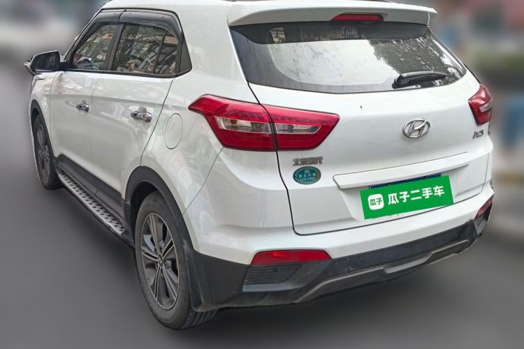 Used Hyundai ix25 2015 1.6L Automatic Two-Wheel-Drive Deluxe DLX Model Rear Left 45 Deg
