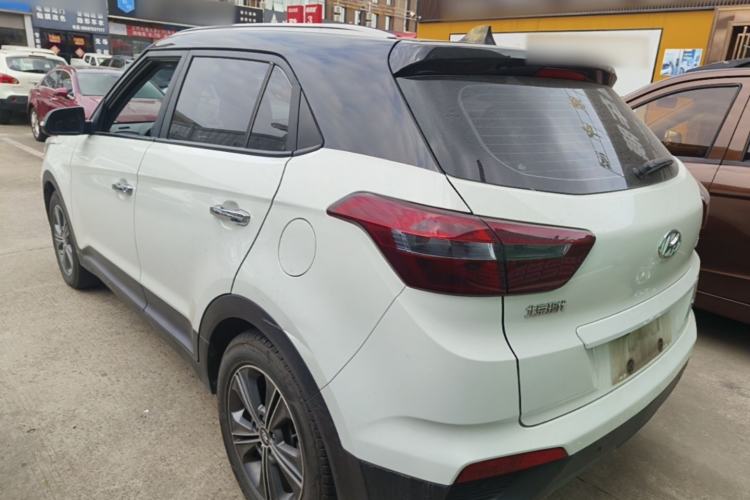 Used Hyundai ix25 2015 1.6L Automatic Two-Wheel Drive Smart GLS Trim Rear Left 45 Deg