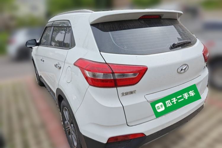 Used Hyundai ix25 2015 1.6L Automatic Two-Wheel-Drive Deluxe DLX Model Rear Left 45 Deg