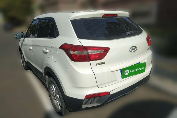 Used Hyundai ix25 2015 1.6L Manual Two-Wheel Drive Fashionable GS Model Rear Left 45 Deg