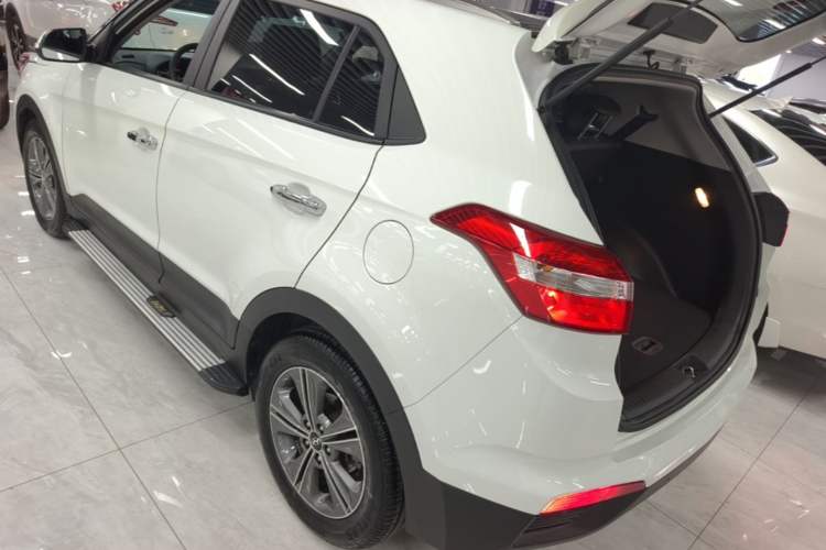 Used Hyundai ix25 2015 1.6L Automatic Two-Wheel Drive Smart GLS Trim Rear Left 45 Deg