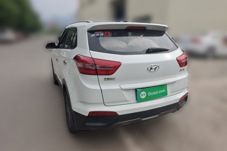 Used Hyundai ix25 2015 1.6L Automatic Two-Wheel-Drive Deluxe DLX Model Rear Left 45 Deg