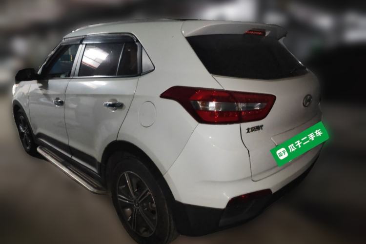 Used Hyundai ix25 2015 1.6L Automatic Two-Wheel-Drive Deluxe DLX Model Rear Left 45 Deg