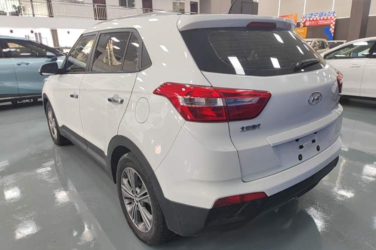 Used Hyundai ix25 2015 1.6L Automatic Two-Wheel Drive Smart GLS Trim Rear Left 45 Deg