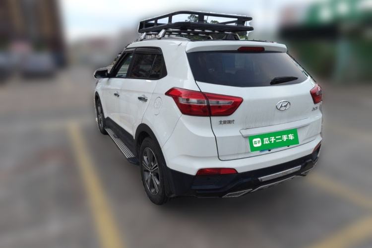 Used Hyundai ix25 2015 1.6L Automatic Two-Wheel-Drive Deluxe DLX Model Rear Left 45 Deg
