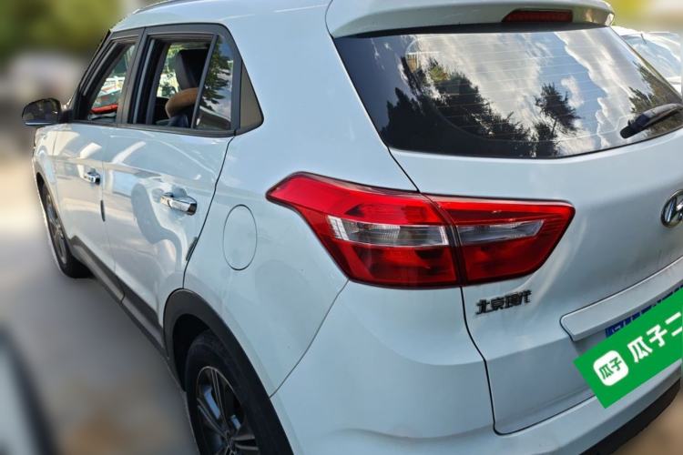 Used Hyundai ix25 2015 1.6L Automatic Two-Wheel Drive Smart GLS Trim Rear Left 45 Deg