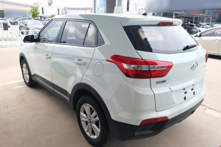 Used Hyundai ix25 2015 1.6L Manual Two-Wheel Drive Fashionable GS Model Rear Left 45 Deg