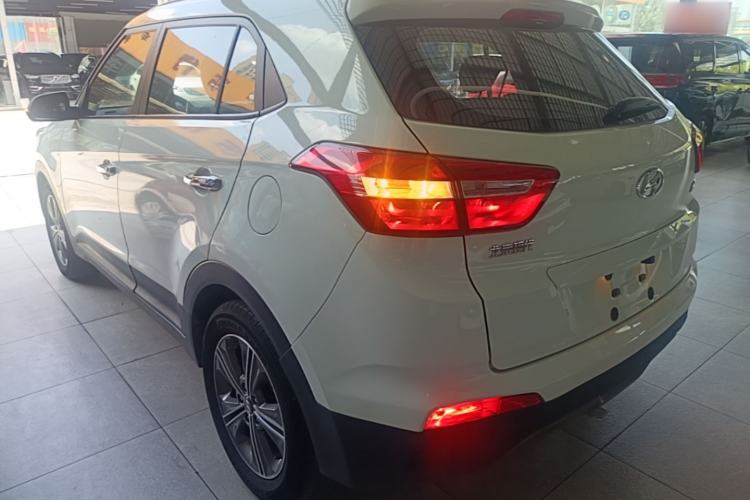 Used Hyundai ix25 2015 1.6L Automatic Two-Wheel Drive Smart GLS Trim Rear Left 45 Deg