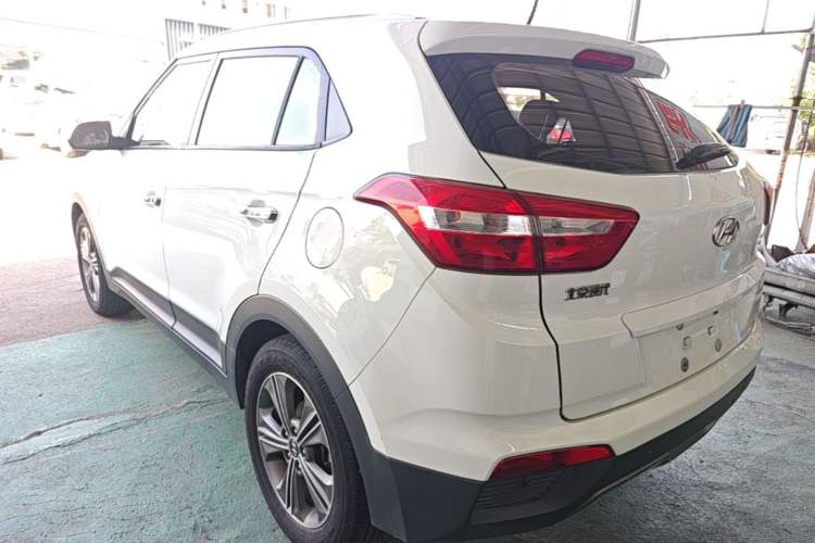 Used Hyundai ix25 2015 1.6L Automatic Two-Wheel Drive Smart GLS Trim Rear Left 45 Deg