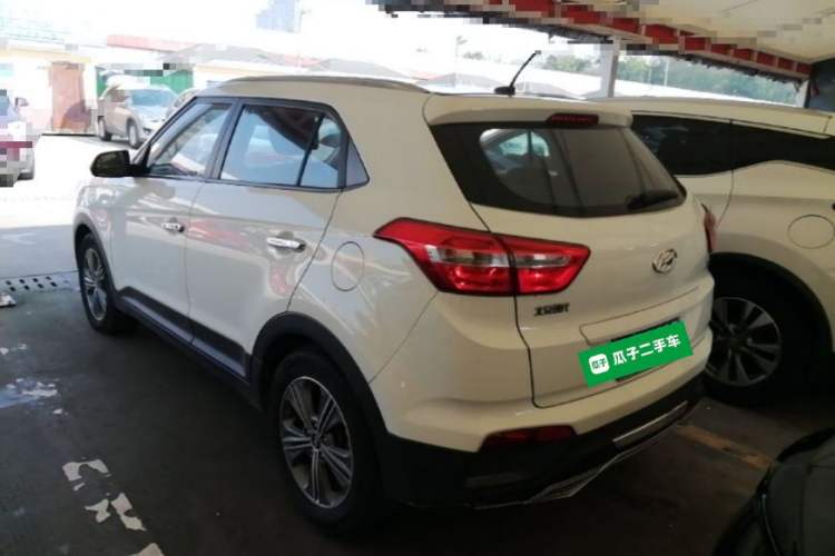Used Hyundai ix25 2015 1.6L Automatic Two-Wheel Drive Smart GLS Trim Rear Left 45 Deg