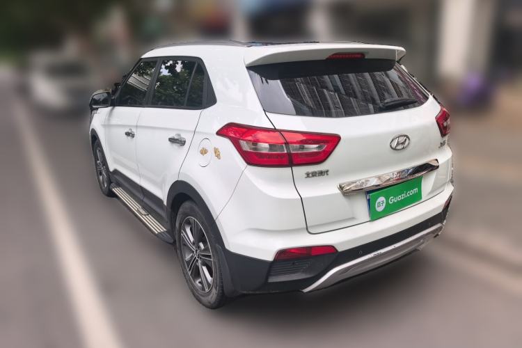 Used Hyundai ix25 2015 1.6L Automatic Two-Wheel-Drive Deluxe DLX Model Rear Left 45 Deg