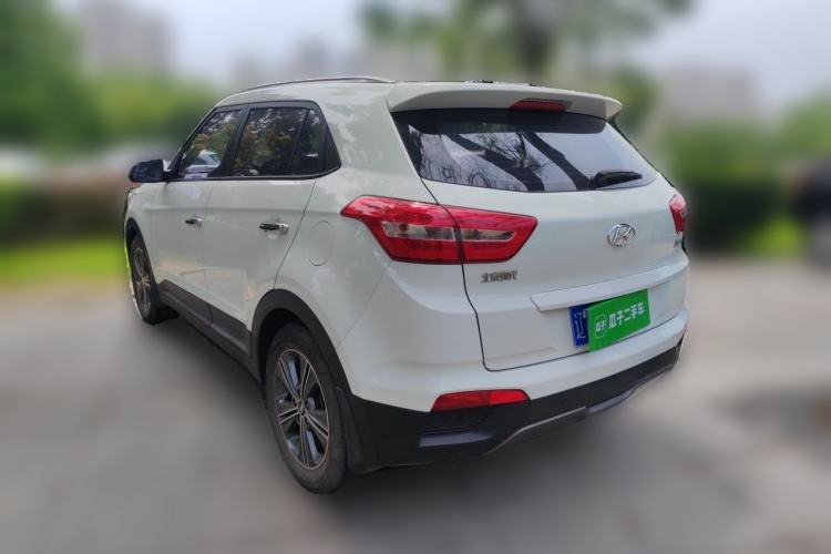 Used Hyundai ix25 2015 1.6L Automatic Two-Wheel-Drive Deluxe DLX Model Rear Left 45 Deg