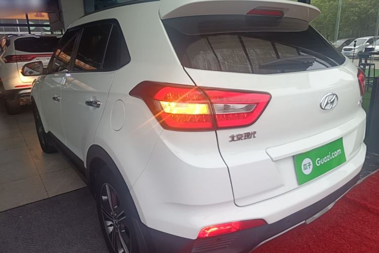 Used Hyundai ix25 2015 1.6L Automatic Two-Wheel-Drive Deluxe DLX Model Rear Left 45 Deg