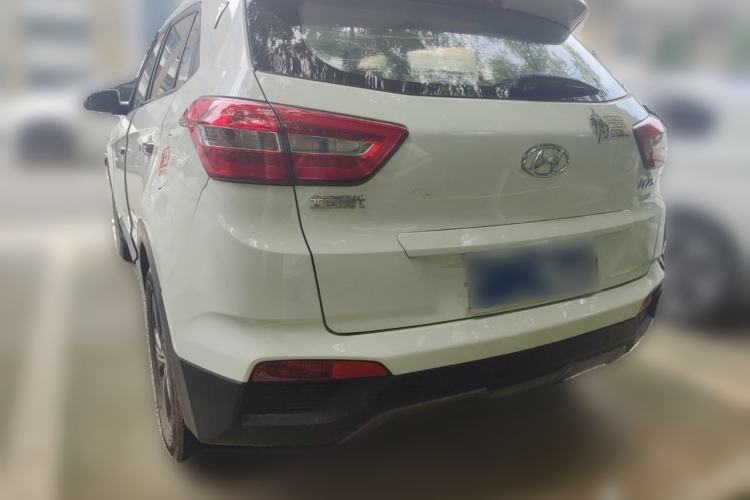 Used Hyundai ix25 2015 1.6L Automatic Two-Wheel-Drive Deluxe DLX Model Rear Left 45 Deg