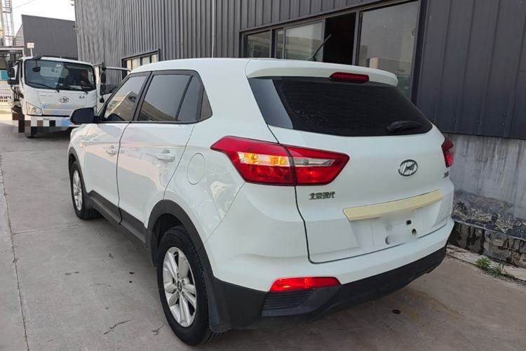 Used Hyundai ix25 2015 1.6L Manual Two-Wheel Drive Fashionable GS Model Rear Left 45 Deg