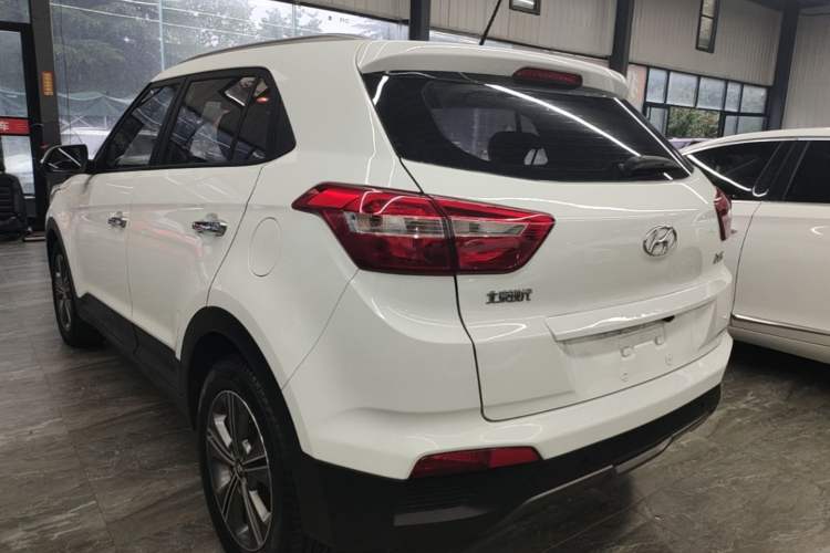 Used Hyundai ix25 2015 1.6L Automatic Two-Wheel Drive Smart GLS Trim Rear Left 45 Deg