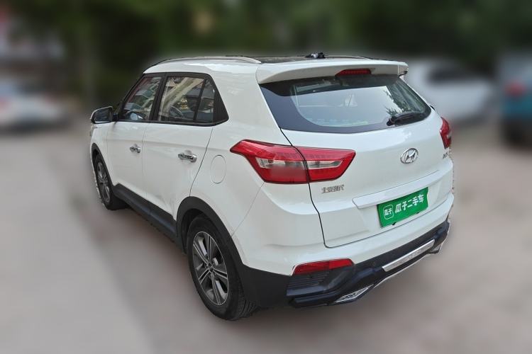 Used Hyundai ix25 2015 1.6L Automatic Two-Wheel-Drive Deluxe DLX Model Rear Left 45 Deg