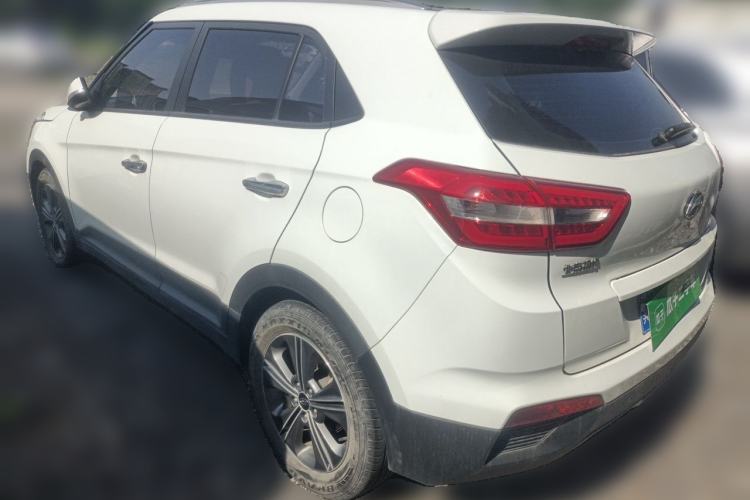 Used Hyundai ix25 2015 1.6L Automatic Two-Wheel-Drive Deluxe DLX Model Rear Left 45 Deg